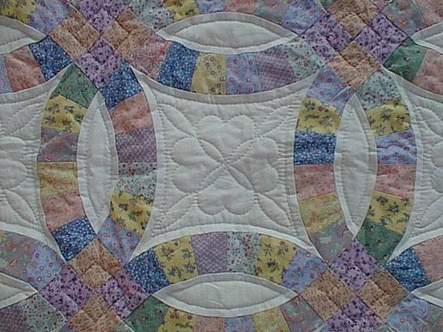 Golden double wedding ring quilt pattern